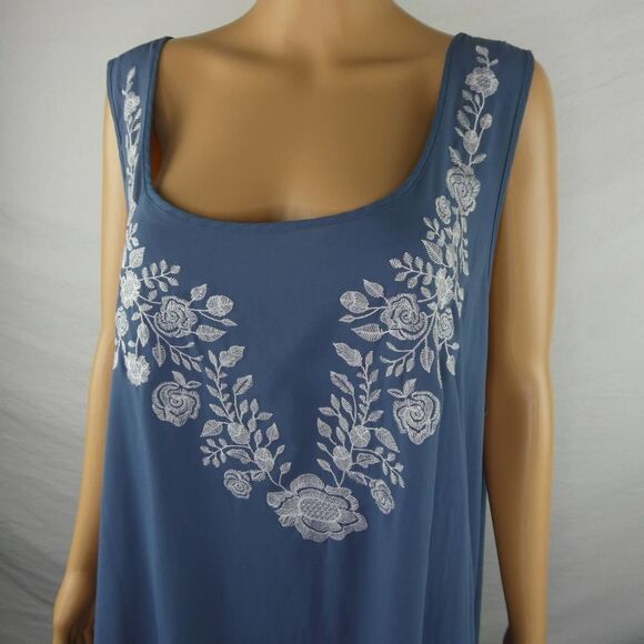 Torrid Georgette Sleeveless Floral Embroidered Shark Bite Blouse Tank Plus Size - Picture 4 of 12